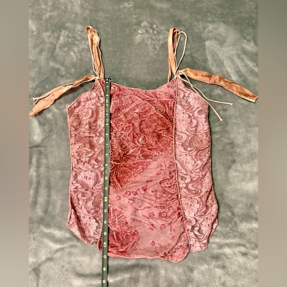 Y2K Vintage Express Seven7 collection Pink velvet and lace top SZ Large - Picture 5 of 9